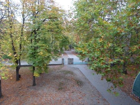 10月16日フニャ高校門