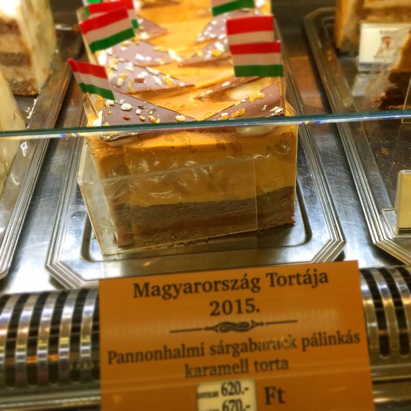 2015年ハンガリー国のケーキ
