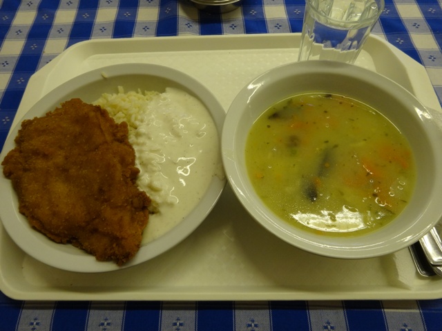 給食